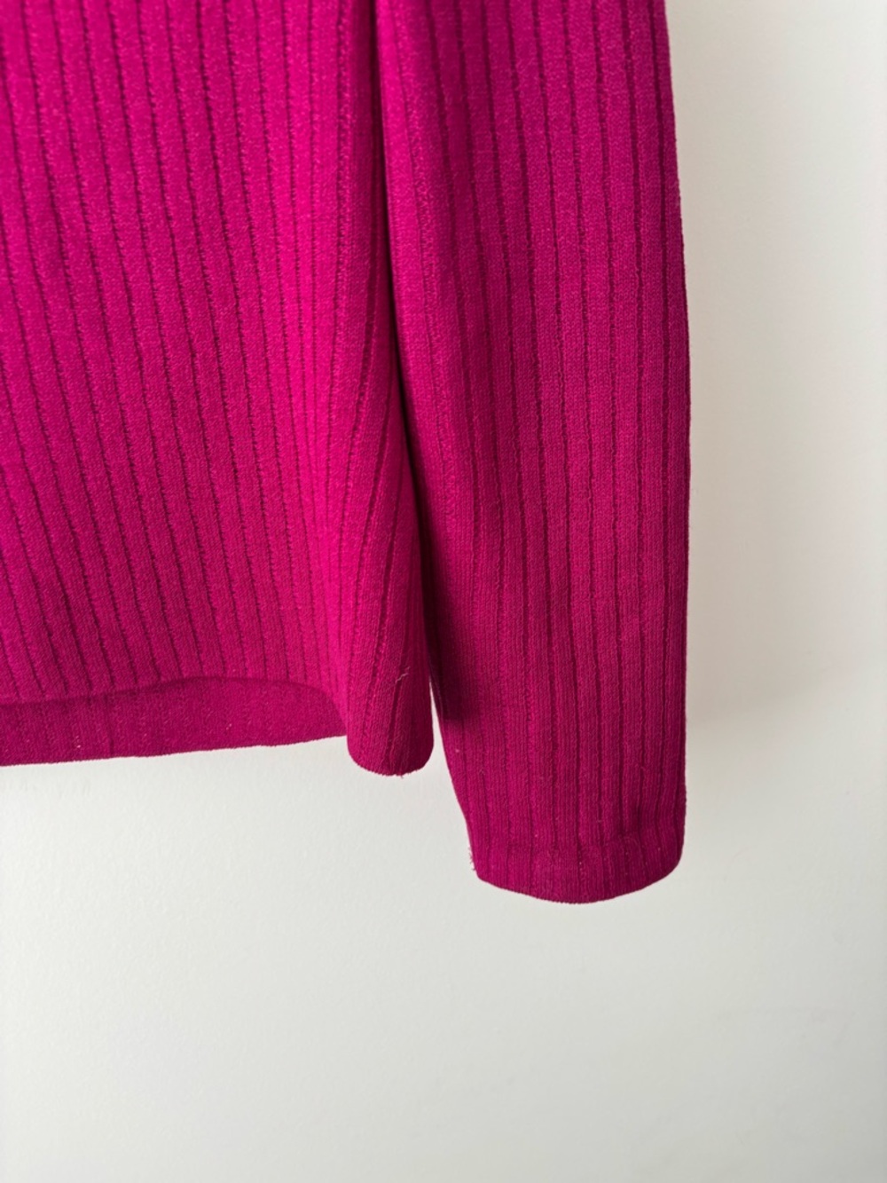 St. John Fuchsia Zip-Front Ribbed Knit Jacket - Picture 10 of 12